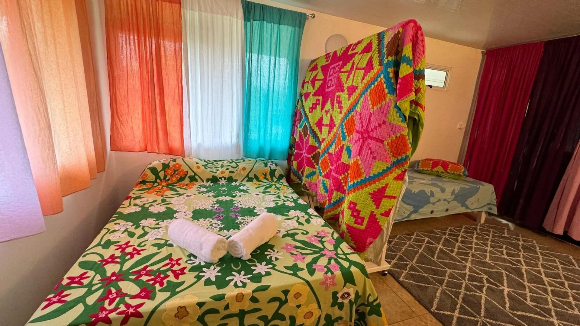 Toamanahere Guesthouse Tubuai Aeroport Mataura 民宿
